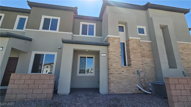 $2,000 | 988 Gearus Place, Henderson, NV 89011