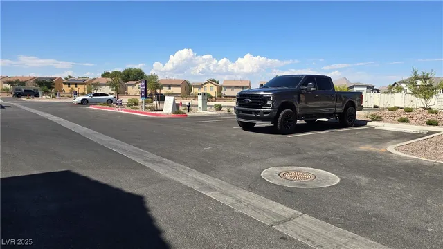 $2,000 | 988 Gearus Place, Henderson, NV 89011