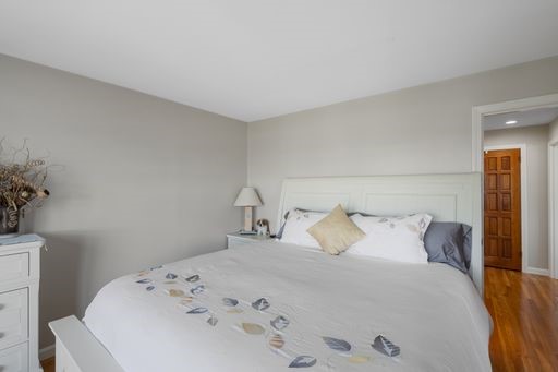 42 Selkirk Road Cranston, RI 02905 - Photo 33 of 50