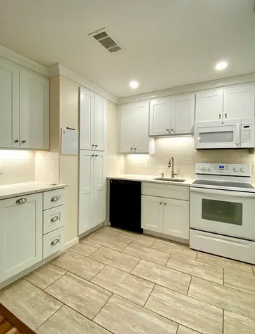 $699,000 | 666 Main Street, Unit 315, Winchester, MA 01890