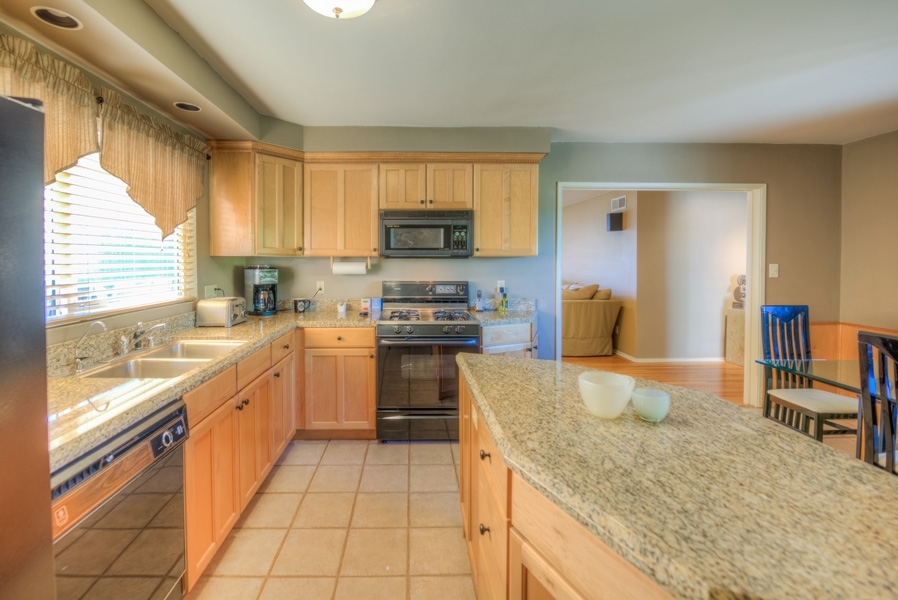 5452 Redding Road San Diego, CA 92115 - Photo 14 of 25 Gallery Image 14