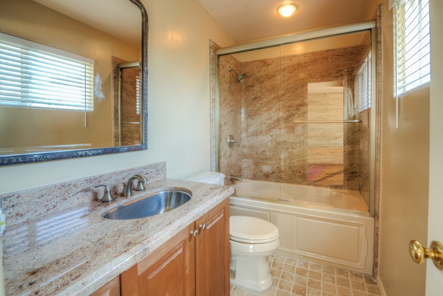5452 Redding Road San Diego, CA 92115 - Photo 17 of 25 Gallery Image 17