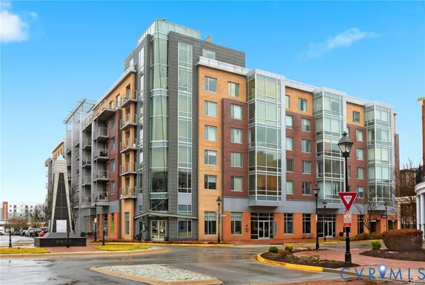 $310,000 | 210 Rocketts Way, Unit 608, Richmond, VA 23231
