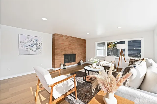 $1,375,000 | 324 Northwest 195th Street, Shoreline, WA 98177