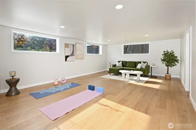 $1,375,000 | 324 Northwest 195th Street, Shoreline, WA 98177