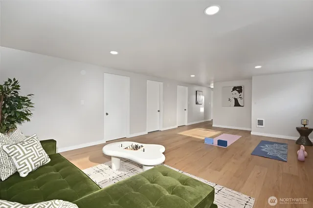 $1,375,000 | 324 Northwest 195th Street, Shoreline, WA 98177