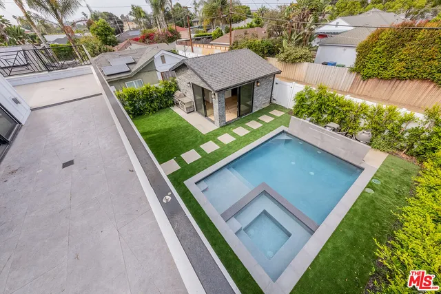 $4,500,000 | 3932 Glencoe Avenue, Venice, CA 90291
