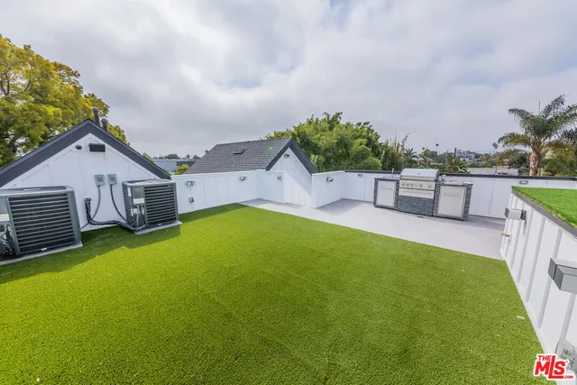 $4,500,000 | 3932 Glencoe Avenue, Venice, CA 90291