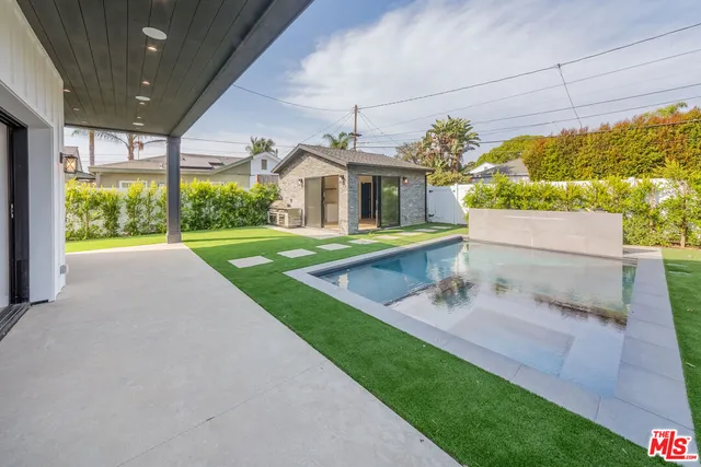 $4,500,000 | 3932 Glencoe Avenue, Venice, CA 90291