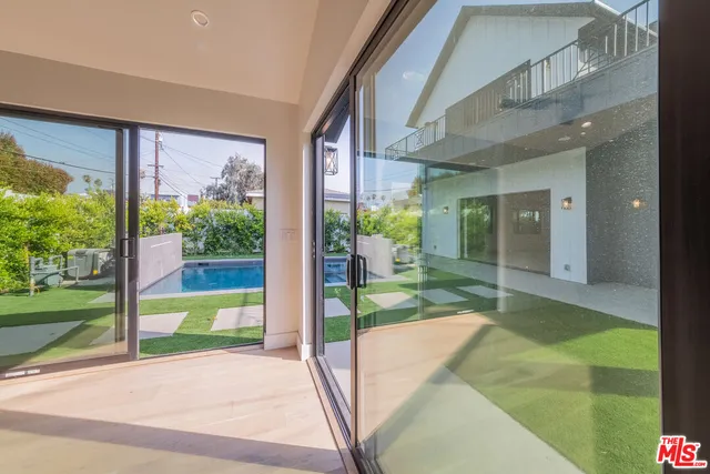 $4,500,000 | 3932 Glencoe Avenue, Venice, CA 90291