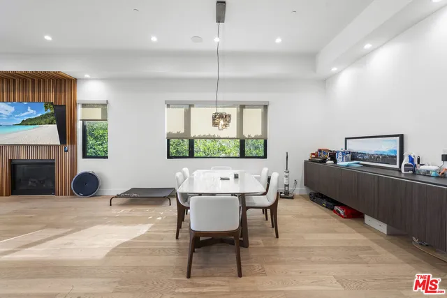 $4,500,000 | 3932 Glencoe Avenue, Venice, CA 90291