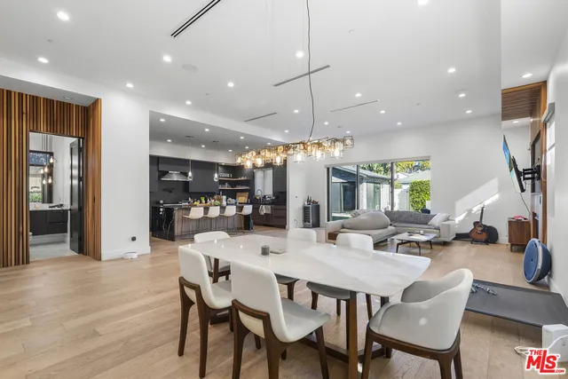 $4,500,000 | 3932 Glencoe Avenue, Venice, CA 90291