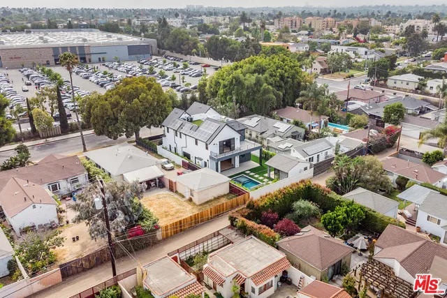 $4,500,000 | 3932 Glencoe Avenue, Venice, CA 90291