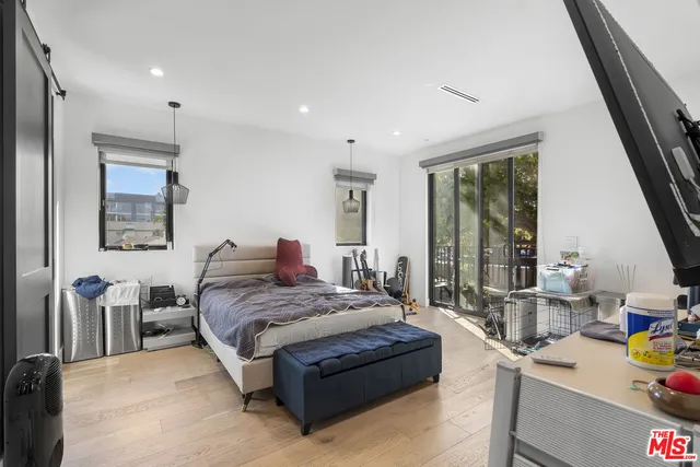 $4,500,000 | 3932 Glencoe Avenue, Venice, CA 90291