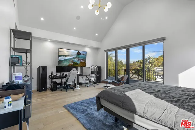 $4,500,000 | 3932 Glencoe Avenue, Venice, CA 90291
