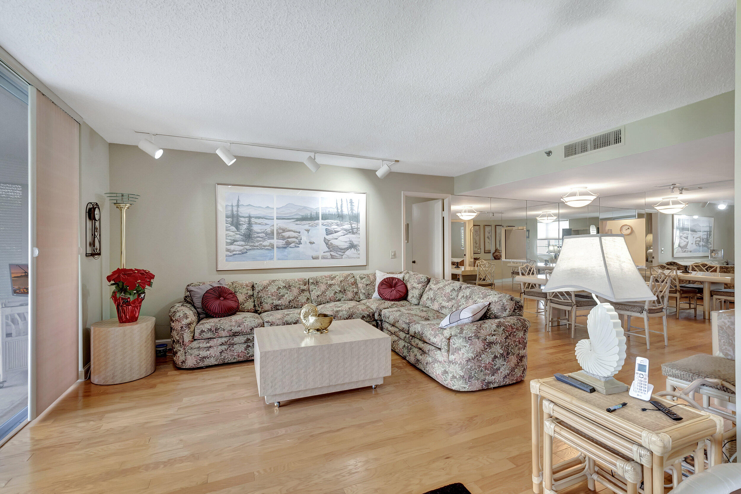 6500 Northwest 2nd Avenue, Unit 315 Boca Raton, FL 33487 - Photo 8 of 34 18_dsc_6170