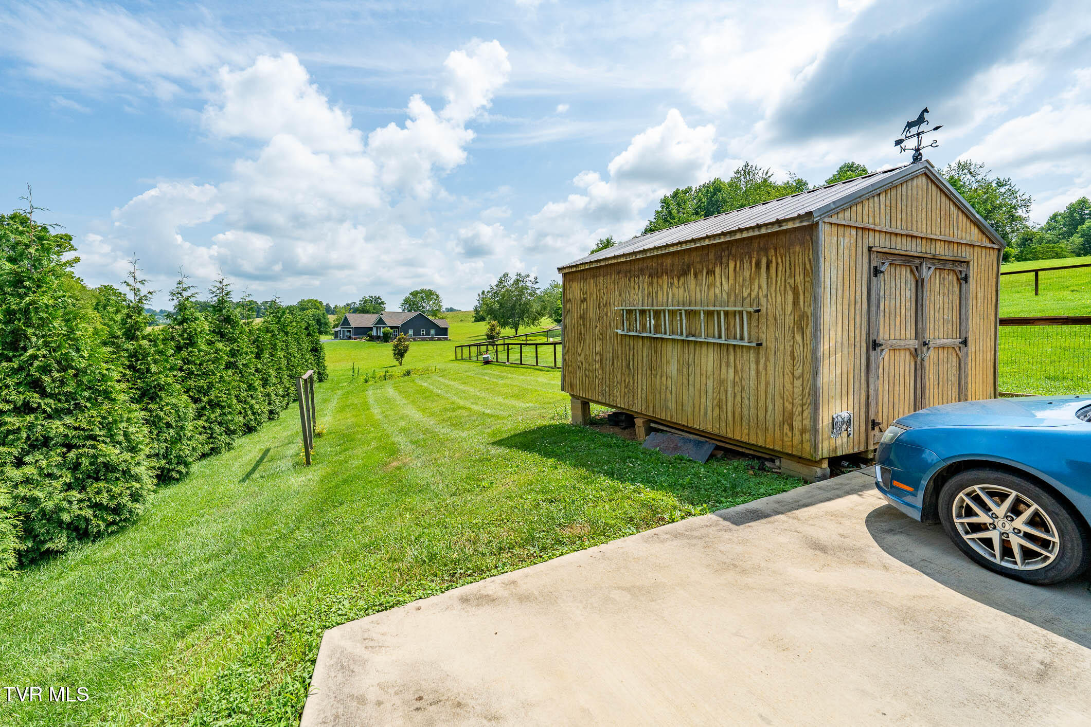 264 Hales Road Jonesborough, TN 37659 - Photo 5 of 86 264 Hales Rd (15 of 86)