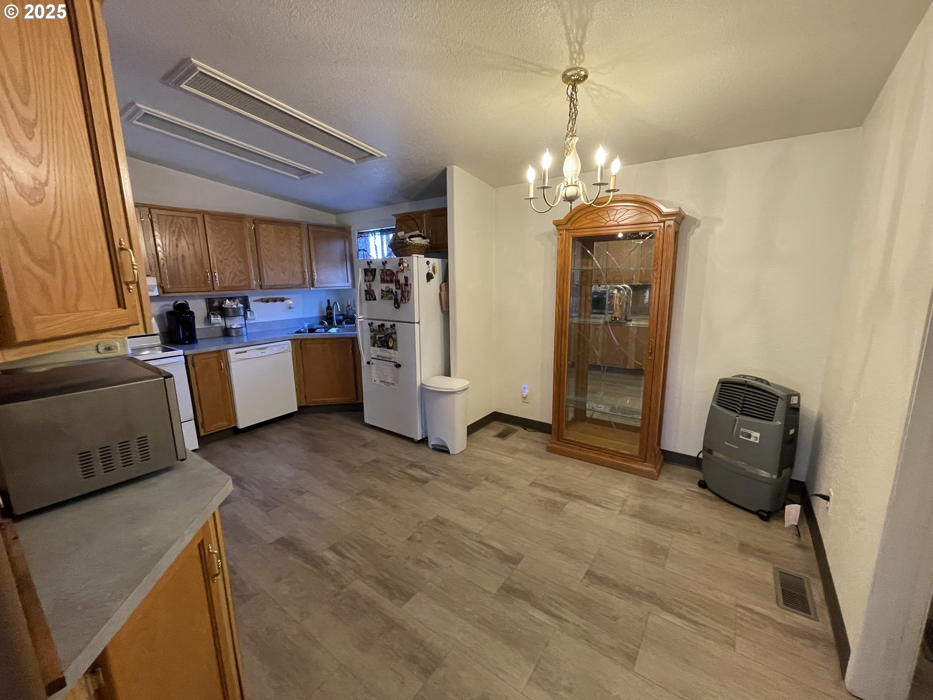 203 Court Street Enterprise, OR 97828 - Photo 19 of 23 a view of a livingroom with furniture and windows