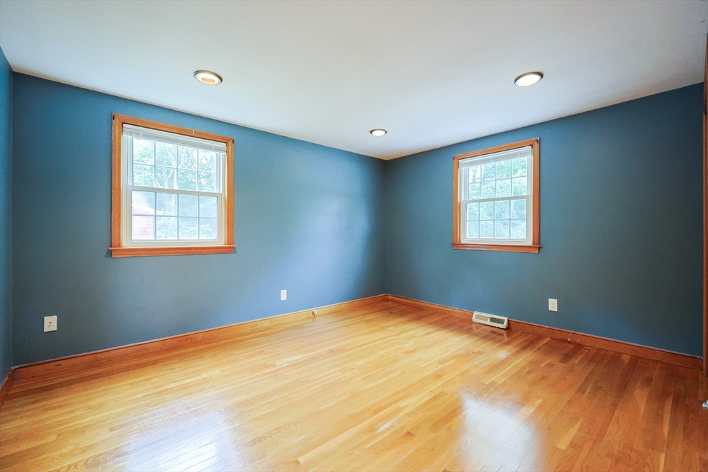 24 Fraser Road Stoughton, MA 02072 - Photo 19 of 35 Gallery Image 19