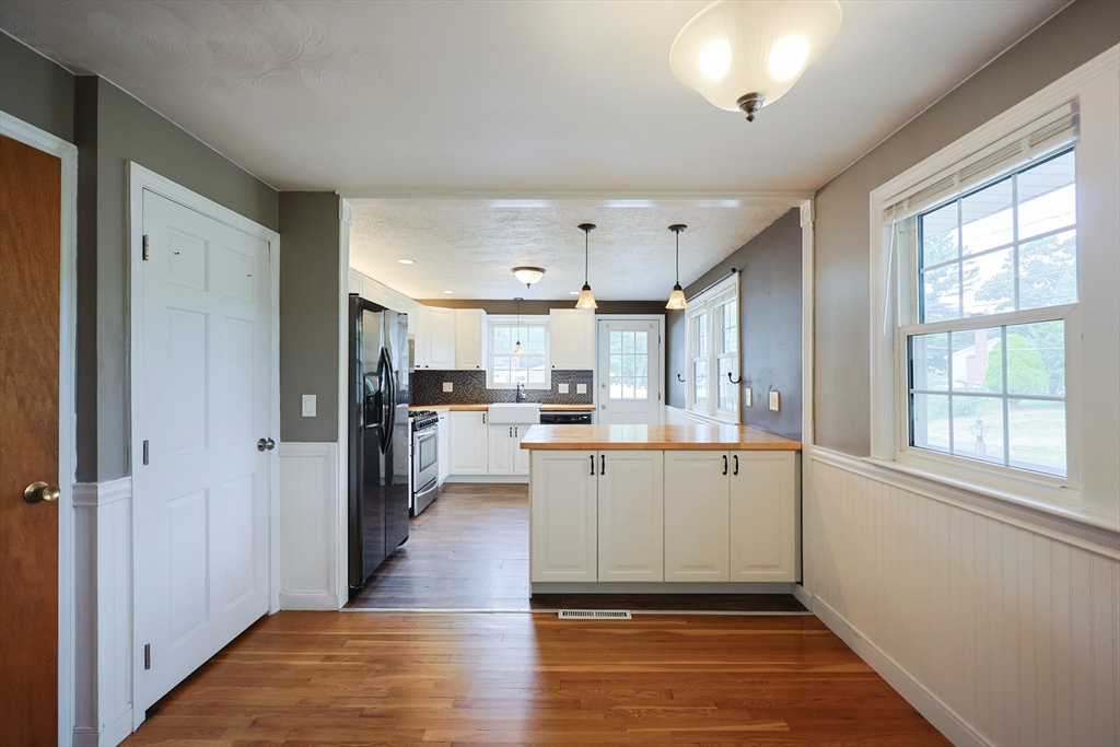 24 Fraser Road Stoughton, MA 02072 - Photo 8 of 35 Gallery Image 8