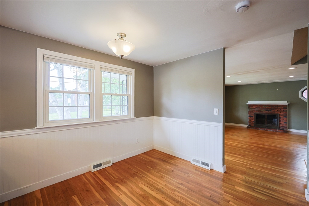 24 Fraser Road Stoughton, MA 02072 - Photo 10 of 35 Gallery Image 10