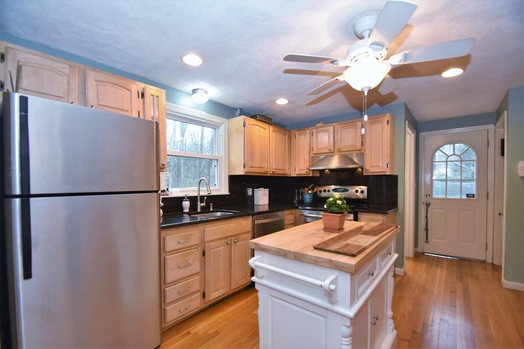 16 Whipple Road Billerica, MA 01821 - Photo 8 of 20