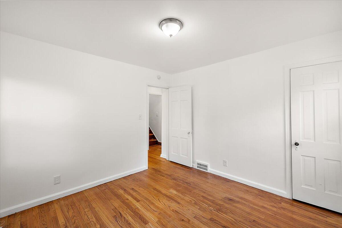19001 Rolandale Street Grosse Pointe, MI 48236 - Photo 20 of 41 26-19001 Rolandale-26