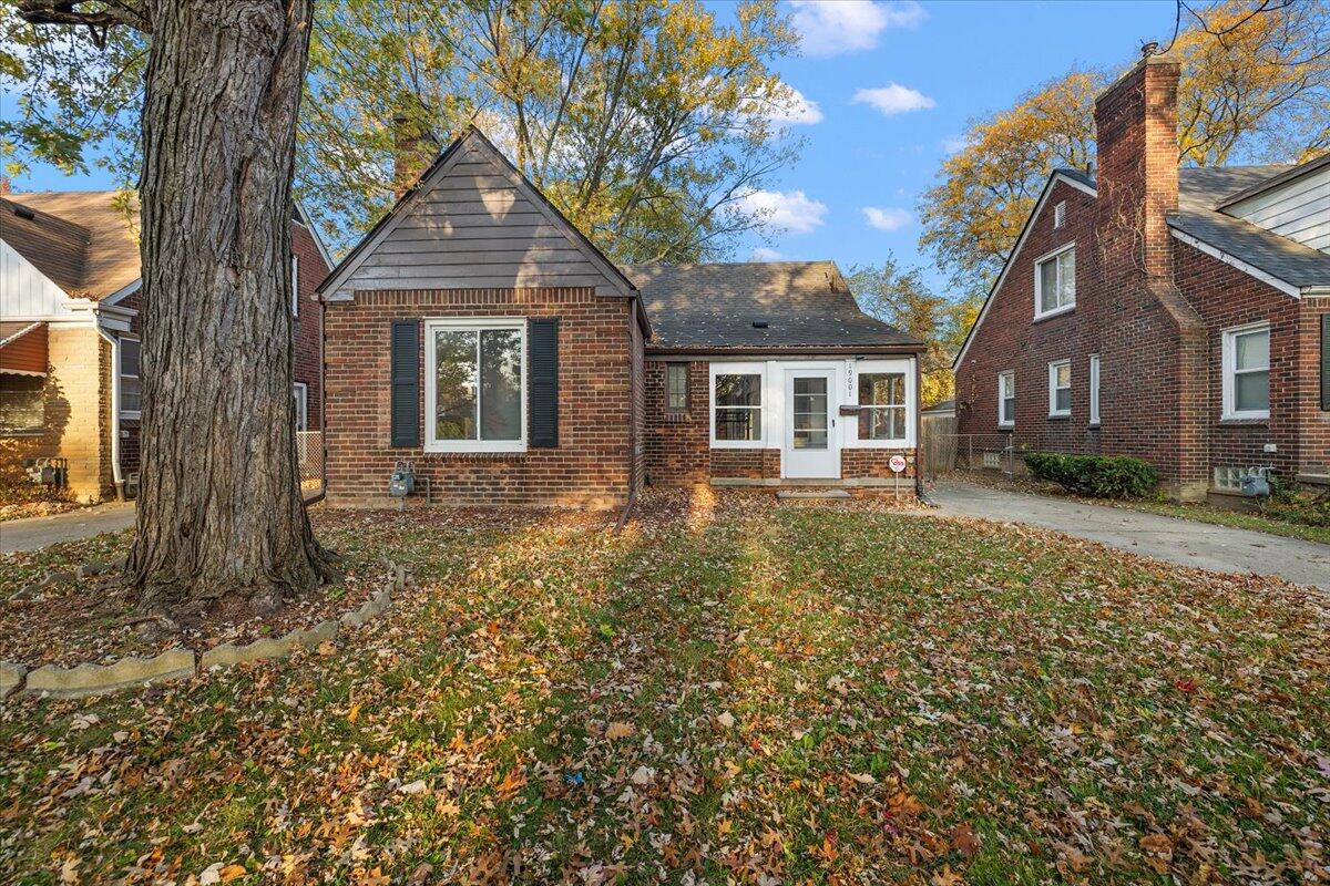 19001 Rolandale Street Grosse Pointe, MI 48236 - Photo 2 of 41 02-19001 Rolandale-2