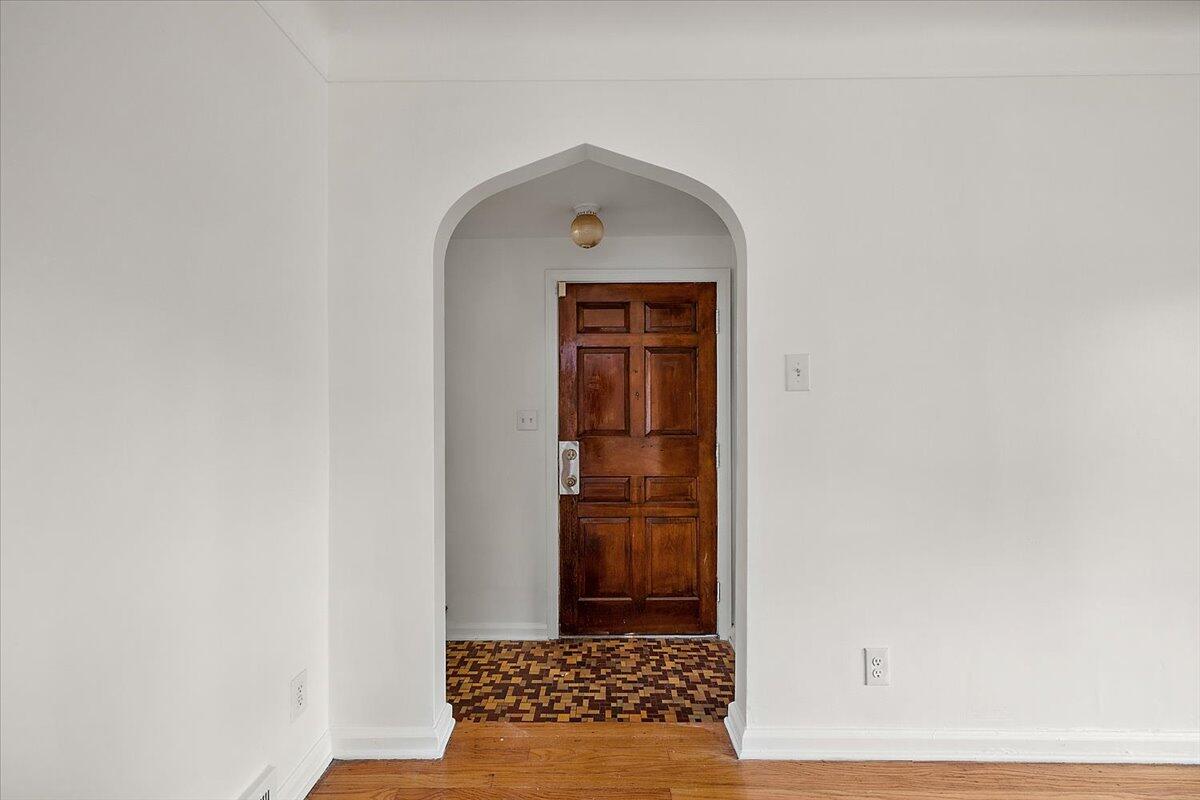 19001 Rolandale Street Grosse Pointe, MI 48236 - Photo 10 of 41 14-19001 Rolandale-14