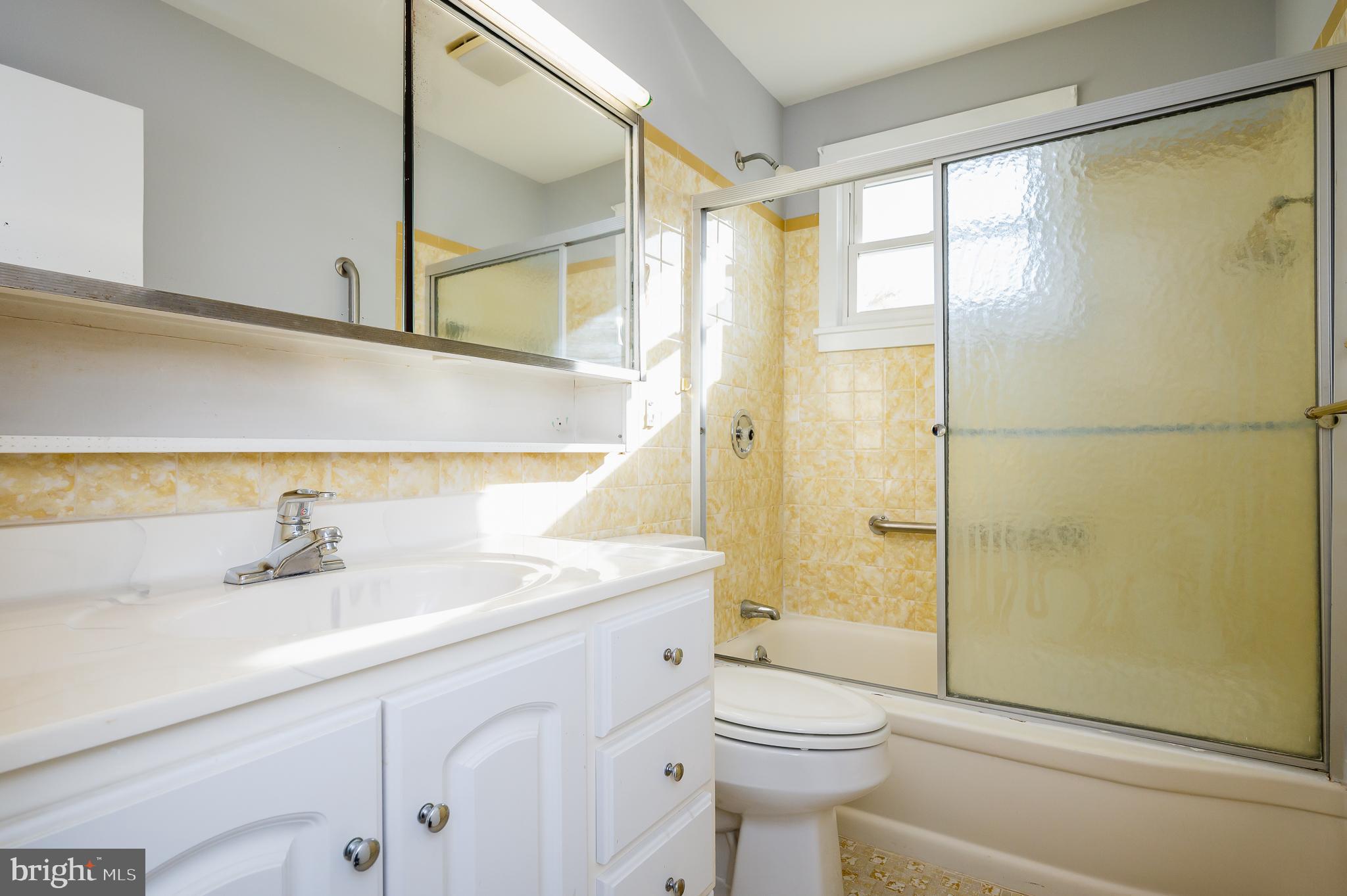 217 Meadowvale Road Lutherville-Timonium, MD 21093 - Photo 21 of 37 FAMILY BATH