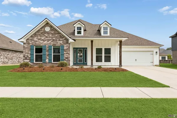 $450,000 | 12755 Legacy Oaks Avenue, Baton Rouge, LA 70818