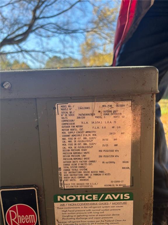 814 Shannon Circle Northeast Rome, GA 30161 - Photo 47 of 47 a view of bath room