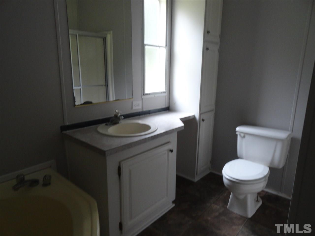 535 Thomas Road Henderson, NC 27537 - Photo 11 of 12 Gallery Image 11