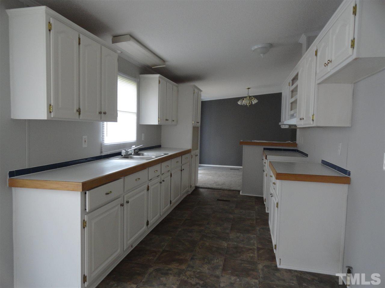 535 Thomas Road Henderson, NC 27537 - Photo 8 of 12 Gallery Image 8