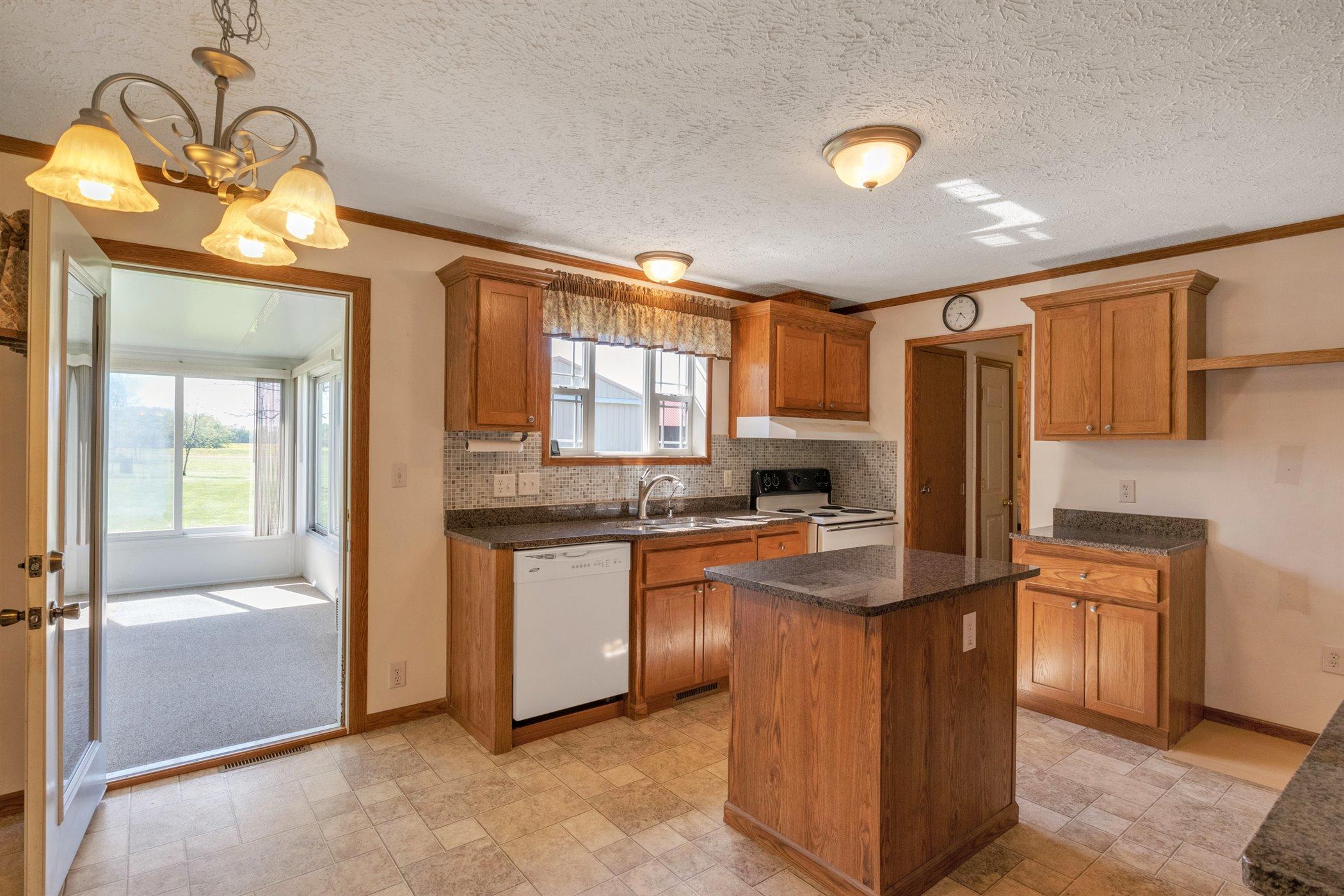 3200 York Road Niles, MI 49120 - Photo 8 of 44 10-3200 York Road-Windowstill Real Estat
