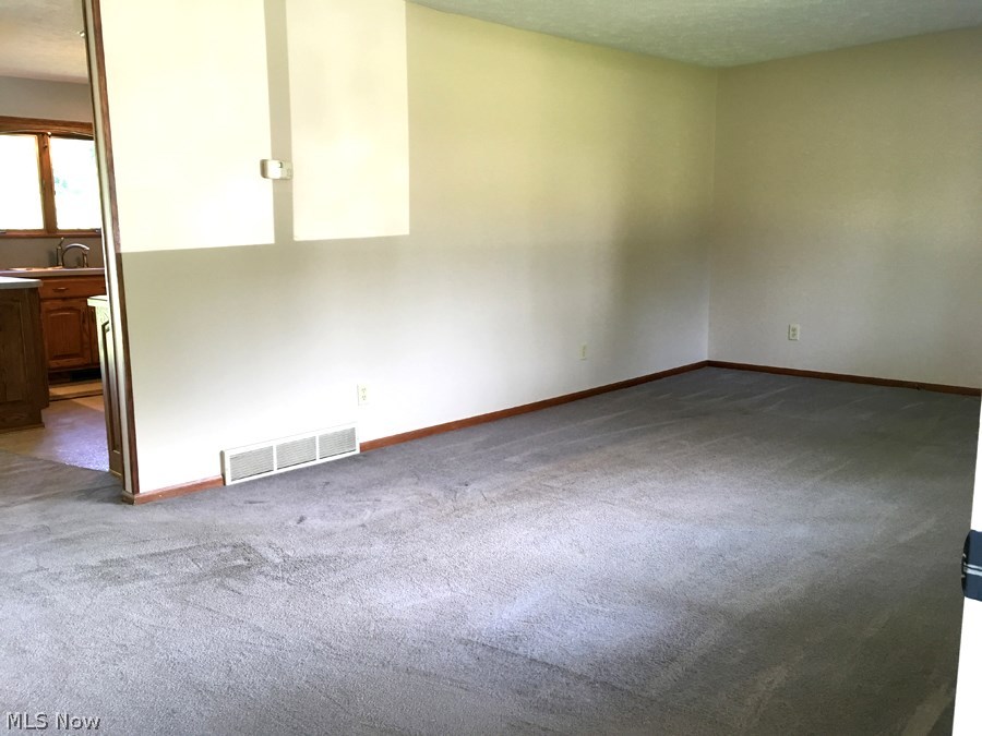 9818 River Road Huron, OH 44839 - Photo 10 of 31 Large 23 x 12 living room