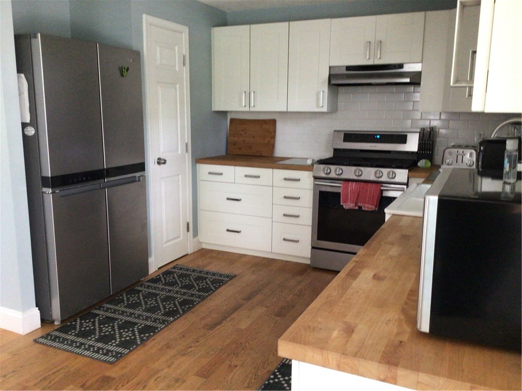 43 Wanda Street Narragansett, RI 02882 - Photo 3 of 14