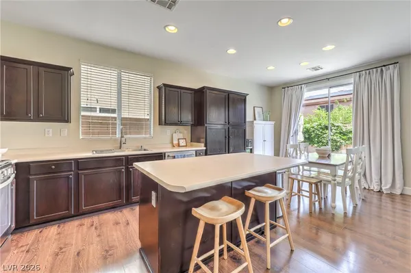 $485,000 | 664 Sunrise Lake Place, Henderson, NV 89002