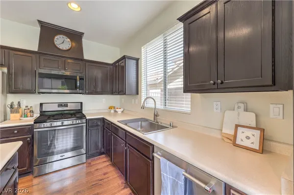 $485,000 | 664 Sunrise Lake Place, Henderson, NV 89002