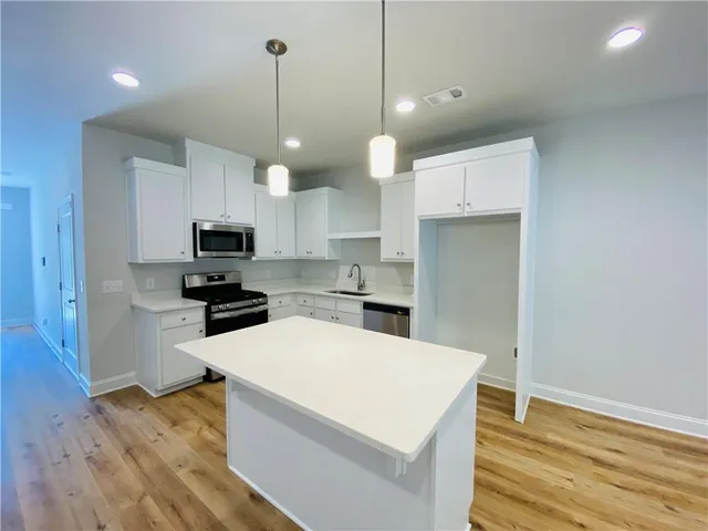 $1,990 | 1099 North Village Drive, Decatur, GA 30032