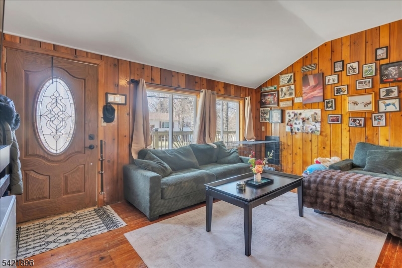 128 Birch Road Vernon, NJ 07422 - Photo 4 of 41