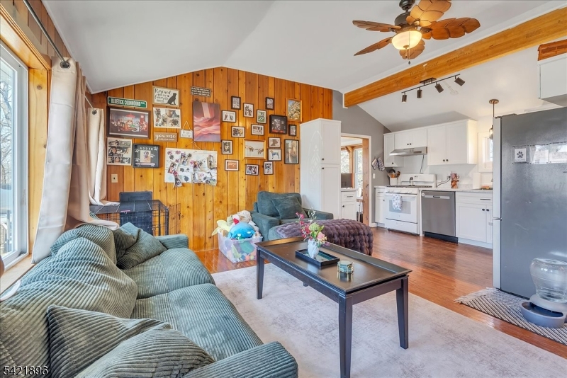 128 Birch Road Vernon, NJ 07422 - Photo 5 of 41