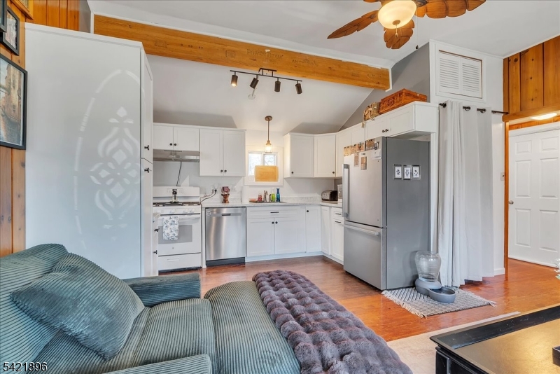 128 Birch Road Vernon, NJ 07422 - Photo 7 of 41