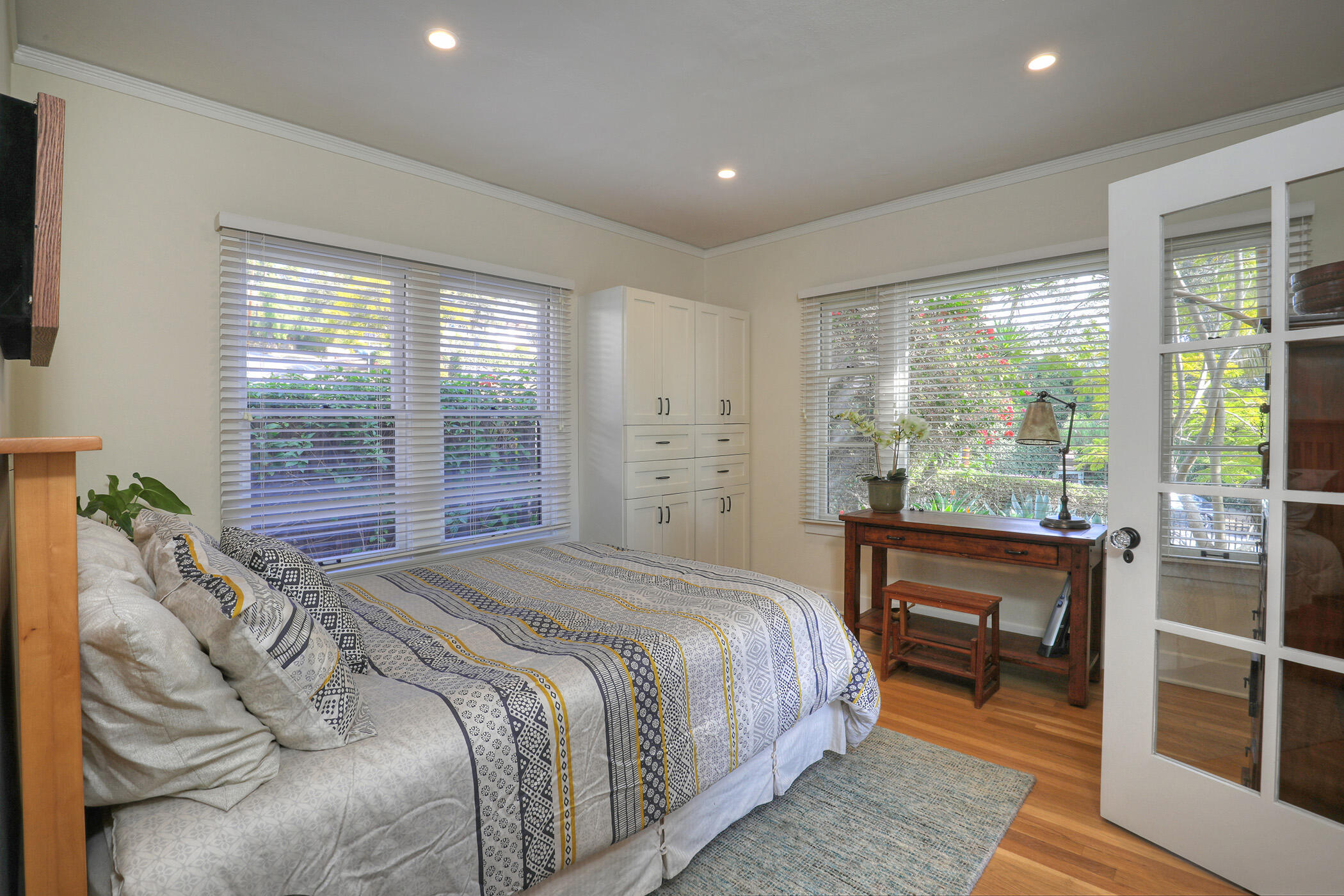 1423 Alta Vista Road Santa Barbara, CA 93103 - Photo 29 of 36 29