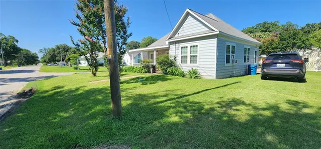 $114,900 | 108 South Bonham Street, Mexia, TX 76667