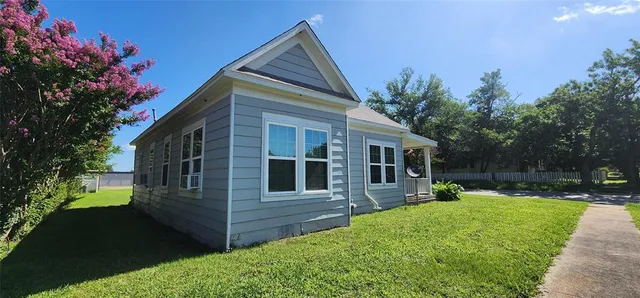 $114,900 | 108 South Bonham Street, Mexia, TX 76667