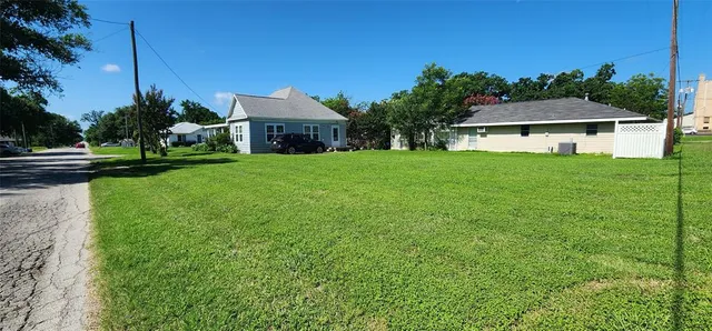 $114,900 | 108 South Bonham Street, Mexia, TX 76667
