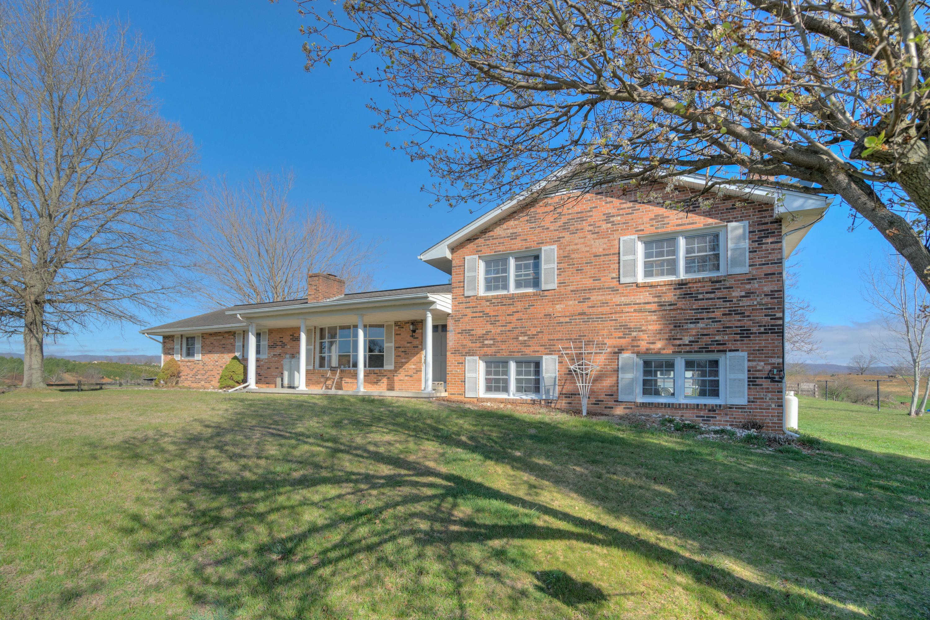 5188 Barsus Road Dublin, VA 24084 - Photo 2 of 31 5188_BarsusRd_HiRes-1