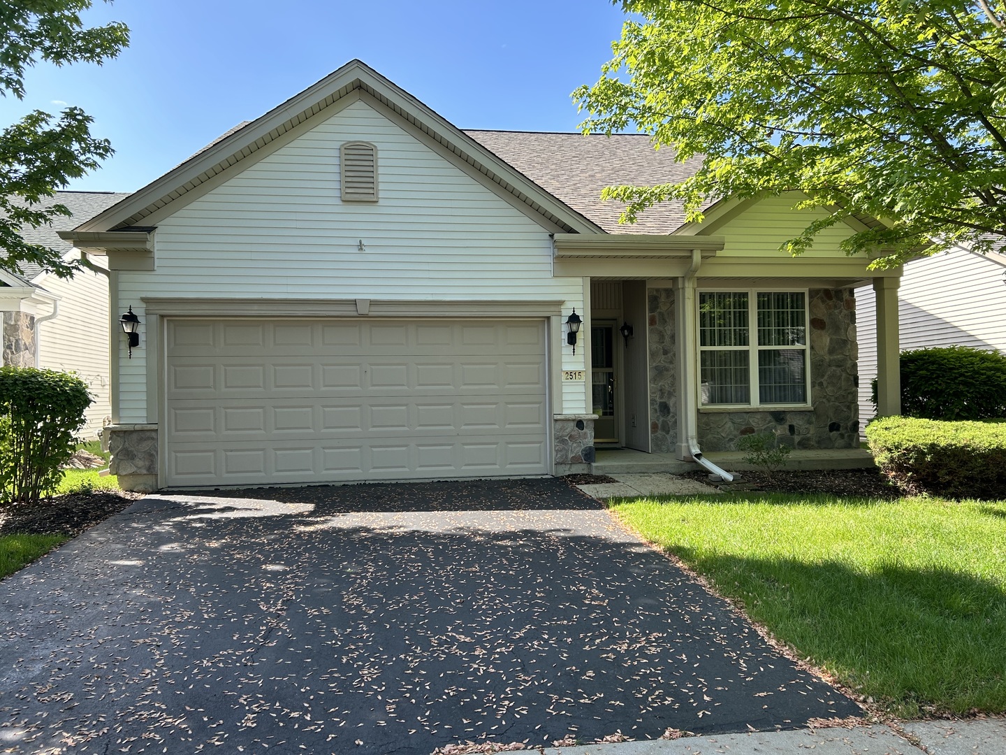 2515 Rolling Ridge Elgin, IL 60124 - Photo 1 of 17 Gallery Image 1
