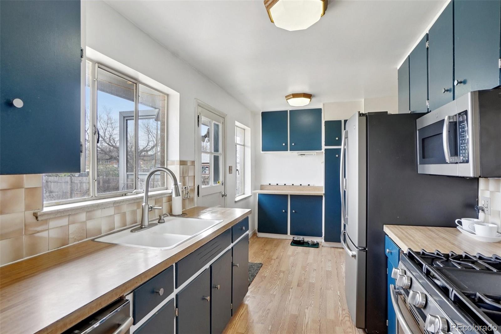 4216 Ammons Street Wheat Ridge, CO 80033 - Photo 17 of 50